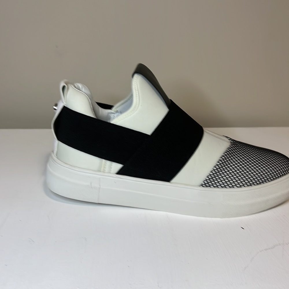 Steve Madden size 10 shoes, brand new in box